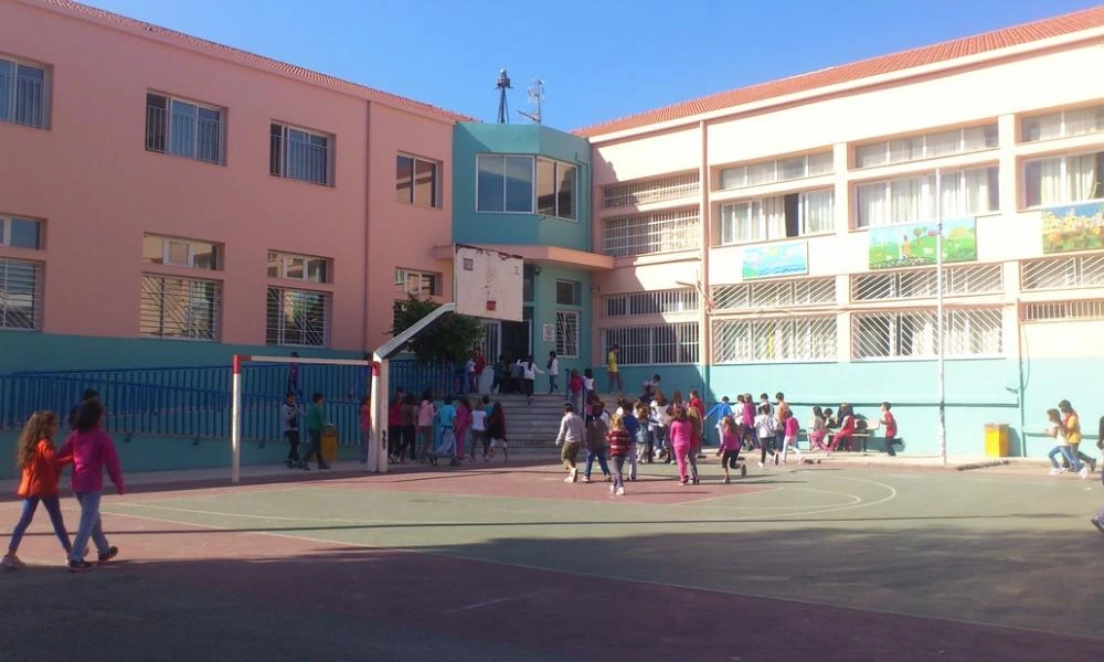 Χανιά: Μαθητές καταγγέλλουν δάσκαλο για βιαιοπραγία (βίντεο)